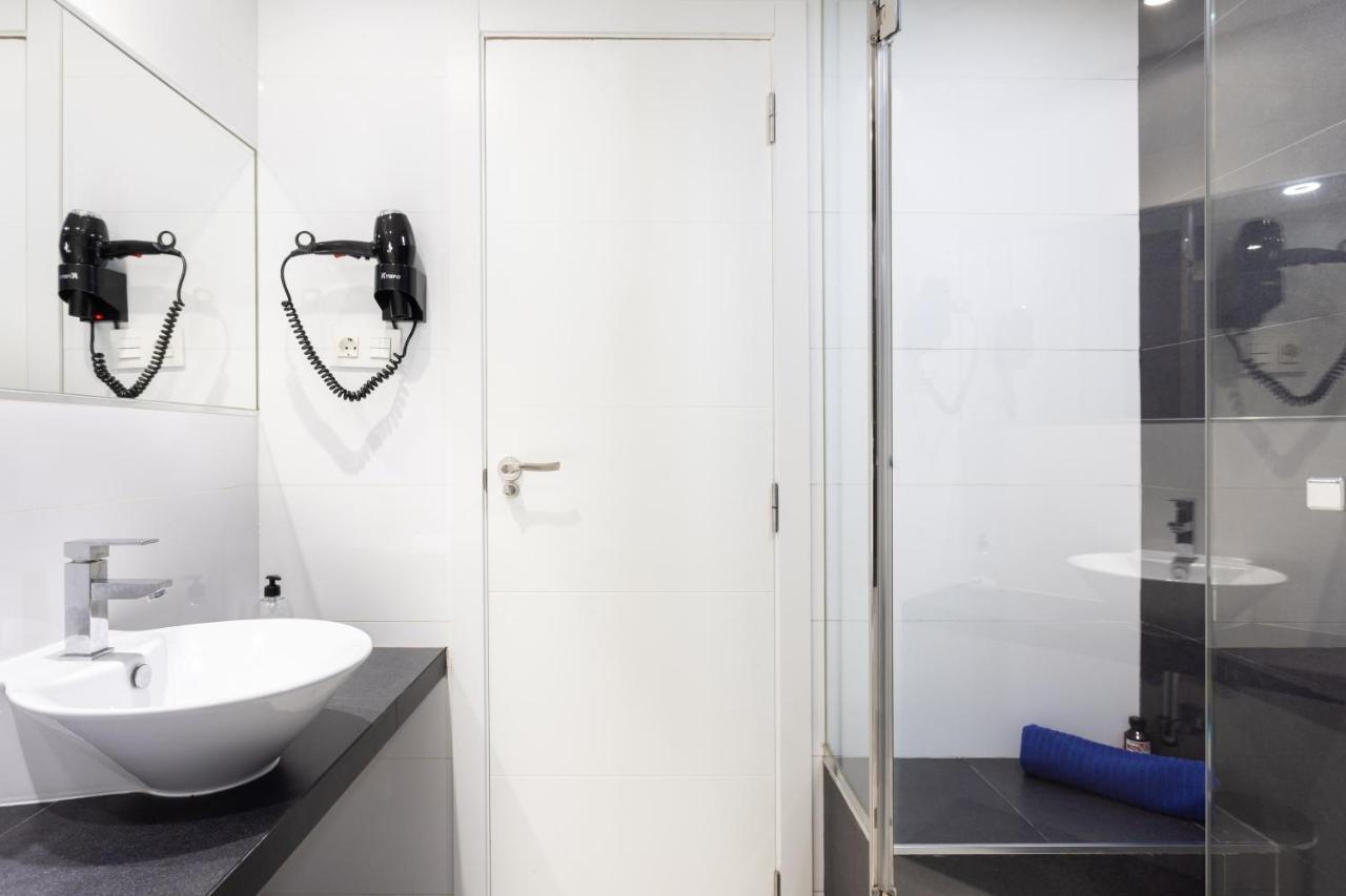 Home2Book Hola Rolls Corralejo Center ภายนอก รูปภาพ